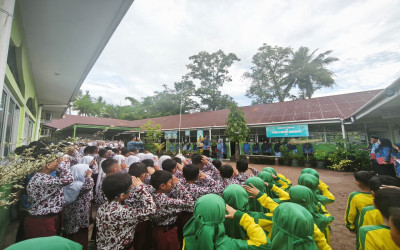 Pancasila Tetap Sakti: MIN 2 Kota Padang Gelar Upacara Penuh Makna