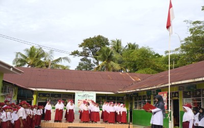 Awali Semester Genap TA 24/25, Upacara Bendera di MIN 2 Kota Padang Tekankan 7 kebiasaan anak Indonesia Hebat