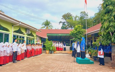 MIN 2 Kota Padang Sukses Laksanakan Upacara Hari Kebangkitan Nasional ke-118