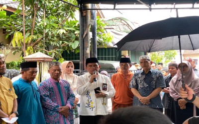 Kepala Kantor Kementerian Agama Kota Padang Berikan Penghormatan Terakhir untuk Almarhumah Niswarda, S.Pd.I
