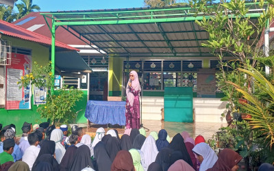 MIN 2 Kota Padang Hidupkan Maulid Nabi dengan Panggung Cinta Rasul dan Bekal Sehat