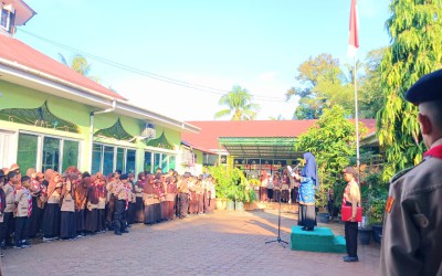 MIN 2 Kota Padang Sukses Laksanakan Upacara Hardiknas 2026